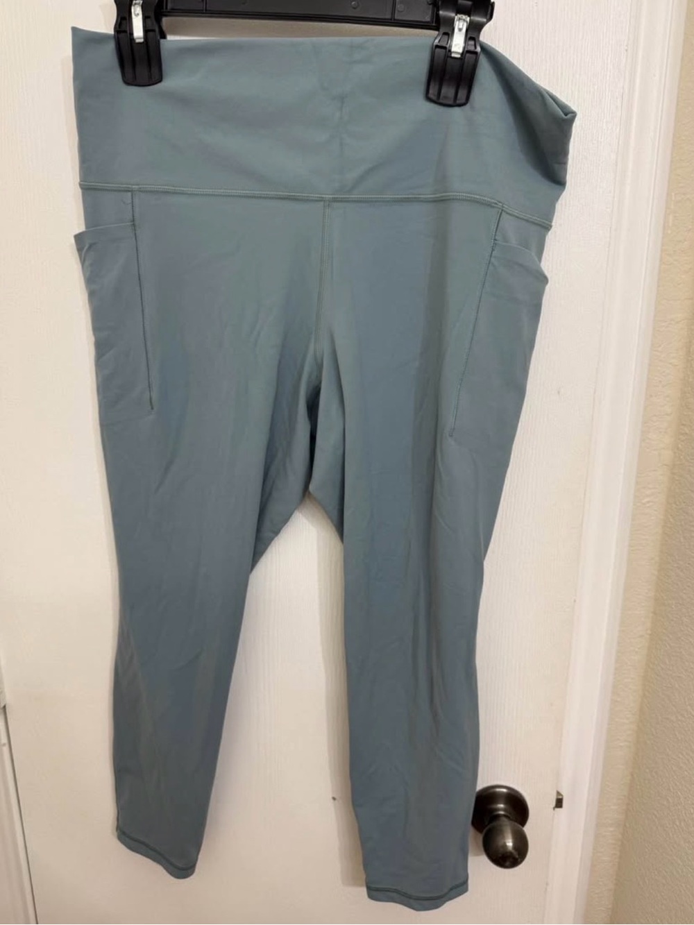 Athleta Salutation Stash Pockets 7/8 Leggings in Dusty Blue-Green